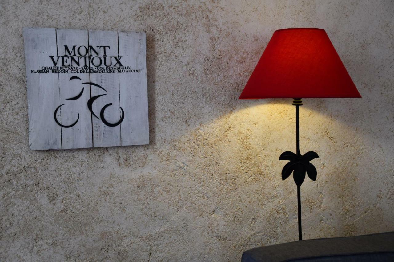 Le Pigeonnier Apartment Malaucène Екстериор снимка
